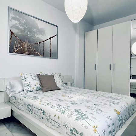 Apartamento Pintor Palomino Cordoba Luaran gambar