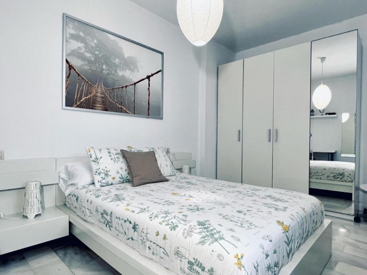Apartamento Pintor Palomino Cordoba Luaran gambar